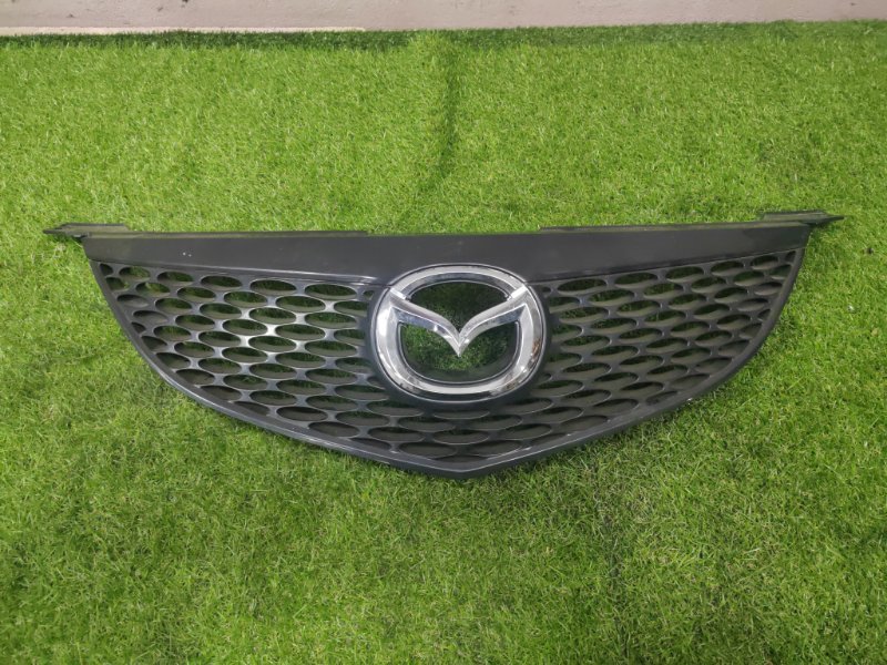 Решетка радиатора Mazda Axela BK5P ZY-VE 10.2003 (б/у)