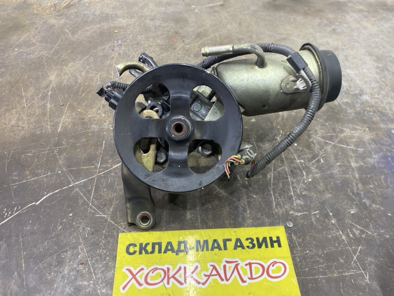 Насос гидроусилителя Toyota Funcargo NCP20 2NZ-FE 08.1999 (б/у)