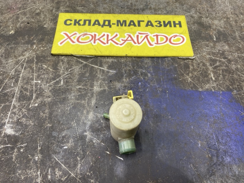 Мотор омывателя Honda Stepwgn RF4 K20A 05.2001 передний (б/у)