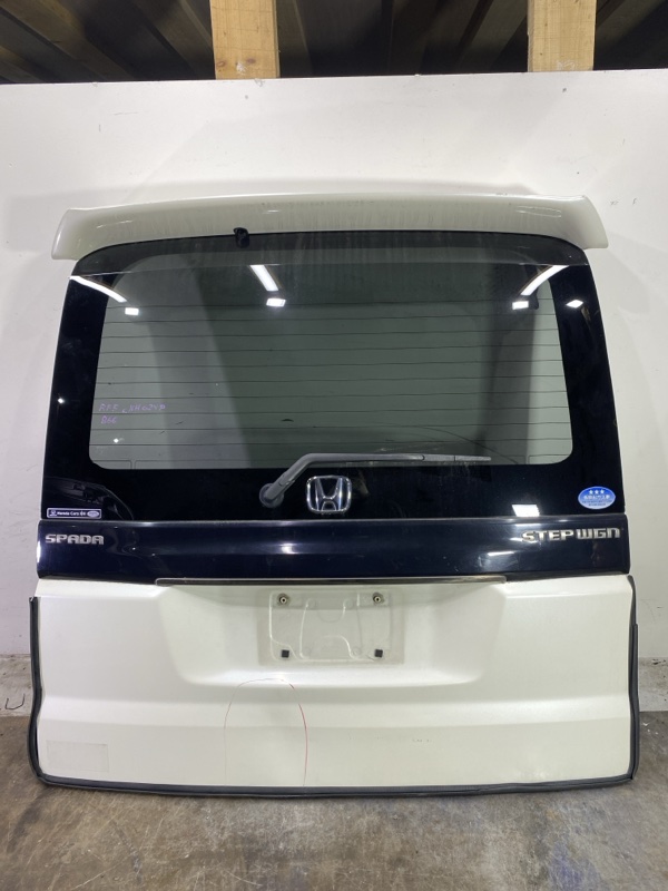 Дверь задняя багажника Honda Stepwgn RF5 K20A 06.2003 (б/у)