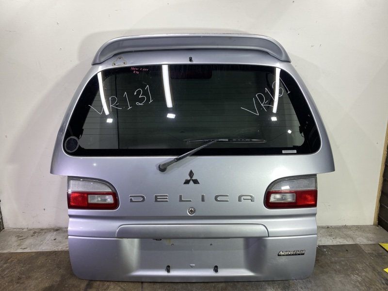 Дверь задняя багажника Mitsubishi Delica Space Gear PD6W 6G72 07.1997 (б/у)