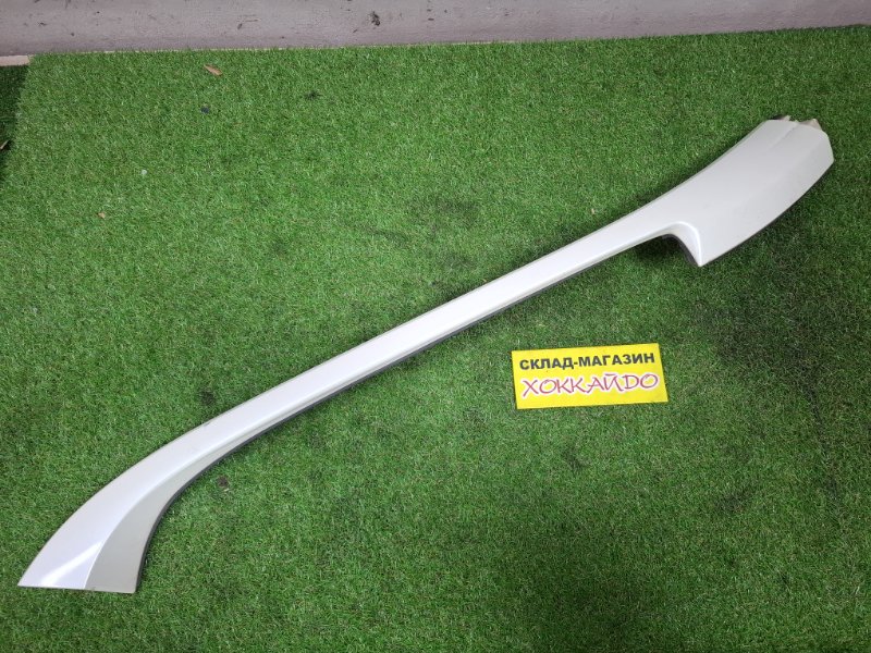 Молдинг лобового стекла Honda Stepwgn RF5 K20A 06.2003 передний правый (б/у)