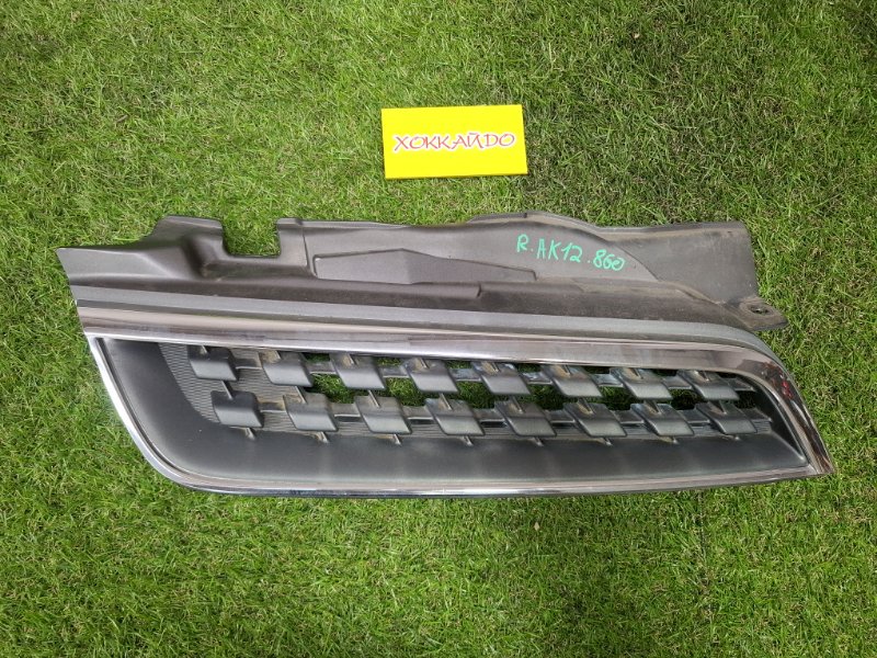 Решетка радиатора Nissan March AK12 CR12DE 2007 передняя правая (б/у)