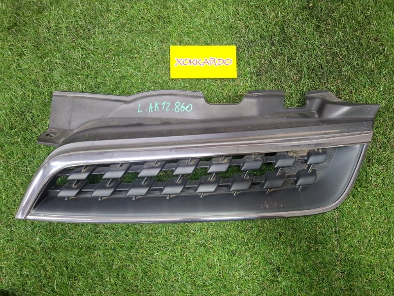 Решетка радиатора Nissan March AK12 CR12DE 2007 передняя левая (б/у)