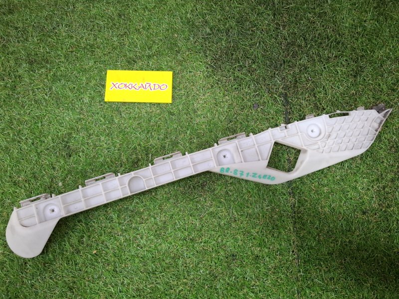 Клипса бампера Toyota Wish ZGE20G 2ZR-FAE 04.2009 задняя правая (б/у)