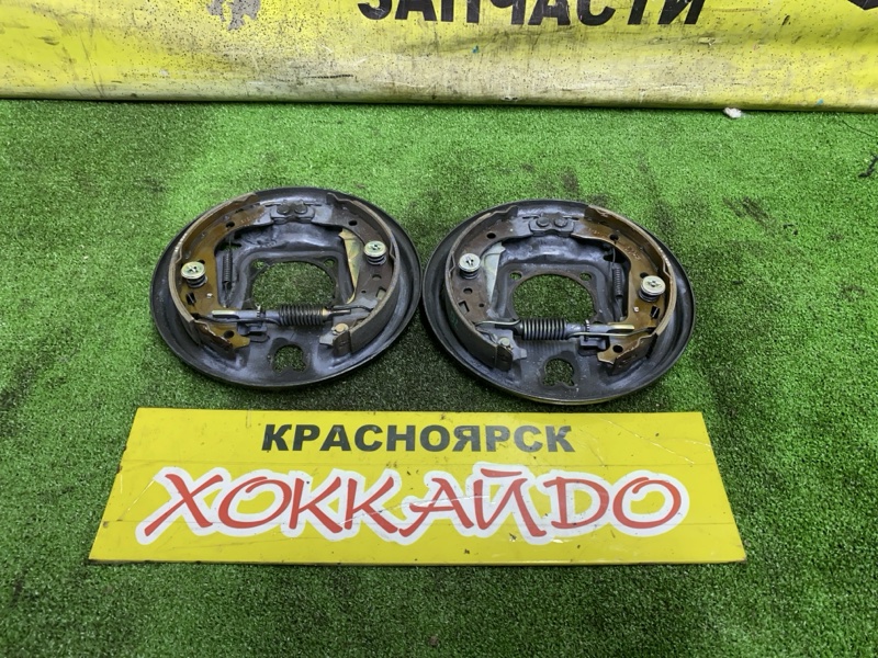 Колодки тормозные Toyota Premio NZT240 1NZ-FE 12.2001 задние (б/у)