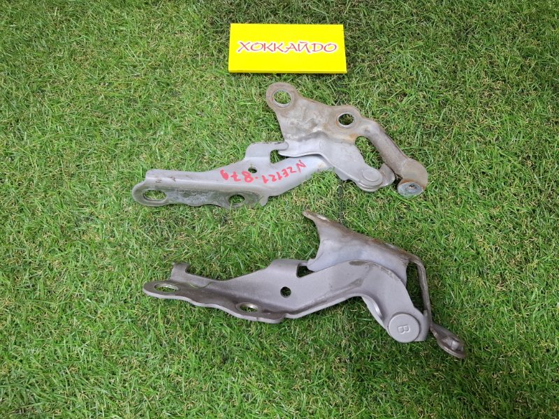 Петля капота Toyota Corolla Fielder NZE121G 1NZ-FE 08.2000 (б/у)