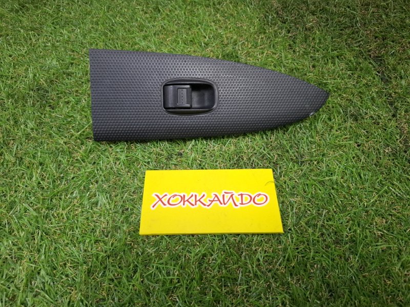 Кнопка стеклоподъемника Honda Stream RN3 K20A 10.2000 передняя левая (б/у)