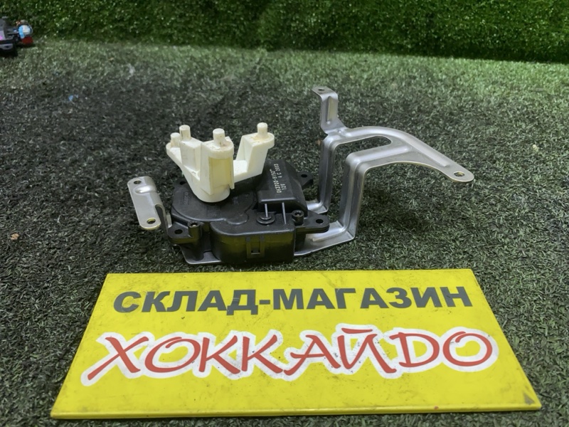 Привод заслонок отопителя Honda Stream RN3 K20A 10.2000 (б/у)