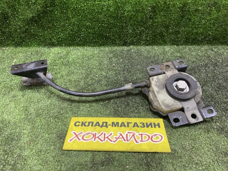 Кронштейн запасного колеса Toyota Wish ZGE20G 2ZR-FAE 04.2009 (б/у)