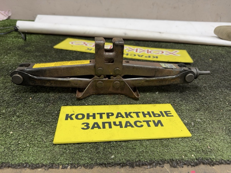 Домкрат Toyota Vista Ardeo SV50G 3S-FSE 04.2000 (б/у)