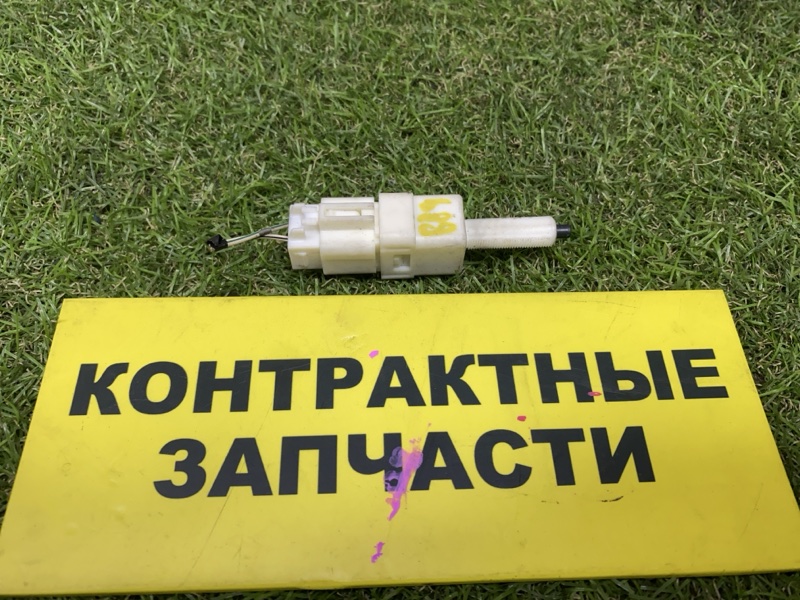 Датчик положения педали тормоза Honda Stream RN3 K20A 10.2000 (б/у)