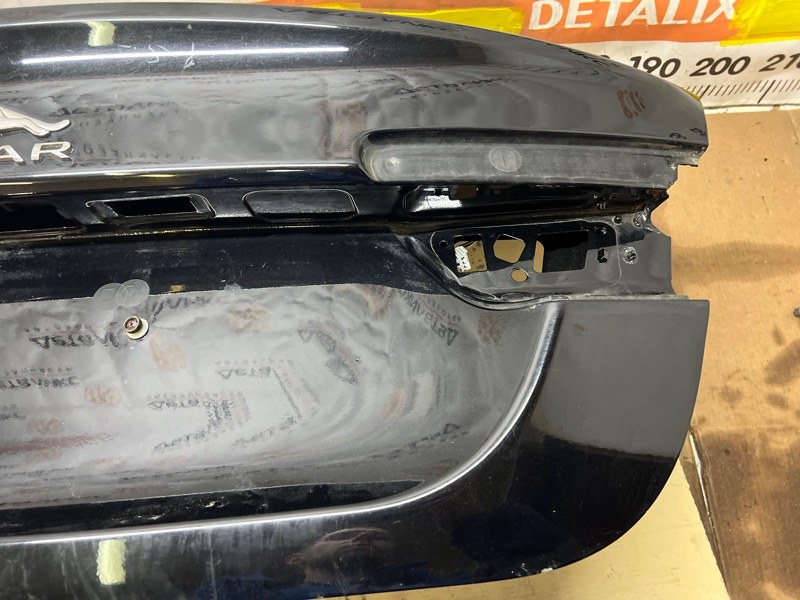 Крышка багажника XE 2015 X760 204DTD