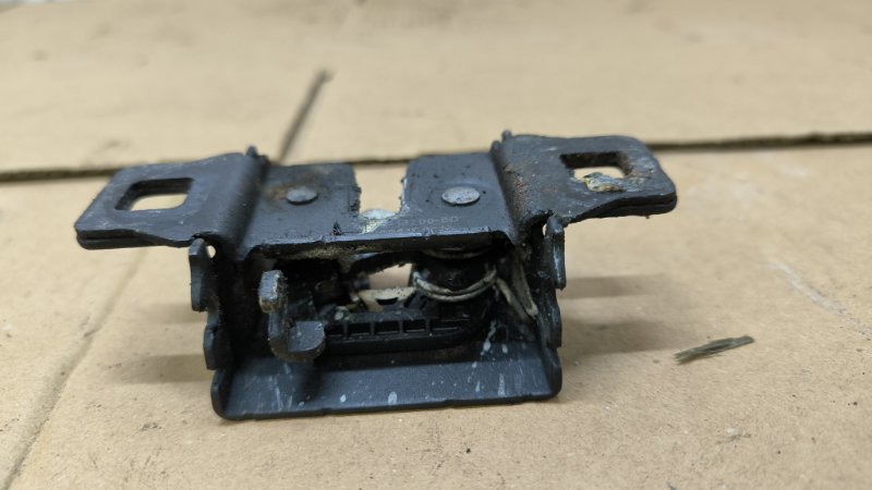 Замок капота левый XE 2015 X760 204DTD