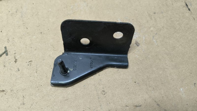 Кронштейн передней панели передний левый Jaguar XE X760 204DTD