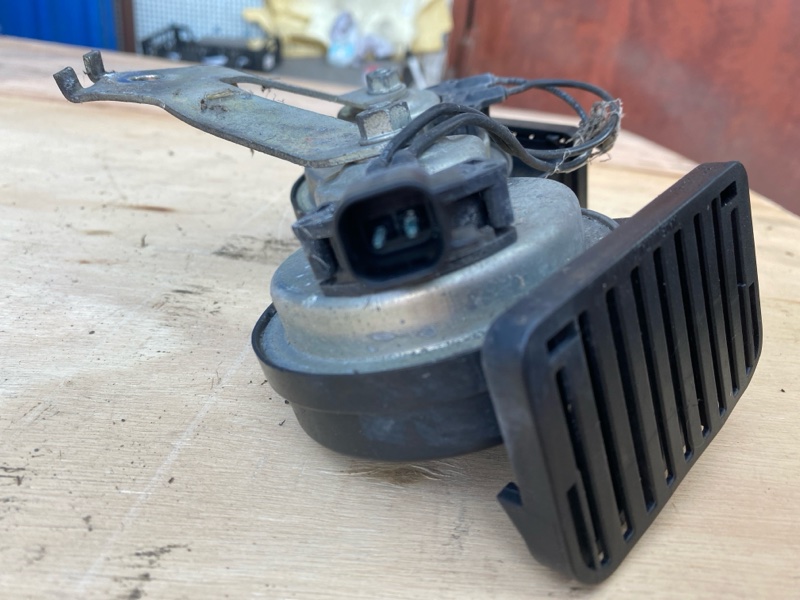 Сигнал звуковой Jaguar XF X250 306DT(AJTDV6) Сигнал звуковой Jaguar XF X250 306DT(AJTDV6)