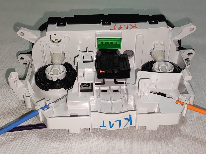 Блок управления печкой L200 2016 KL1T 4N15 Блок управления печкой L200 2016 KL1T 4N15