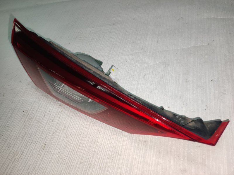 Фонарь задний левый Mazda Axela BM Фонарь задний левый Mazda Axela BM