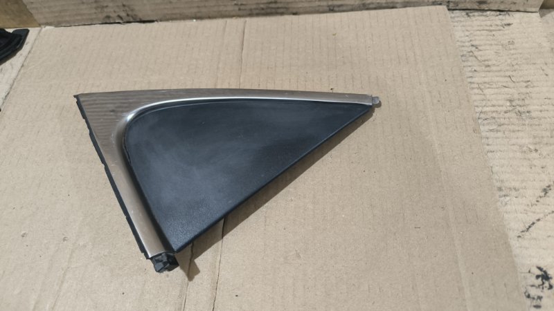 Накладка двери задняя правая Mazda 626 1995 GE G516-50-M30 Б/У