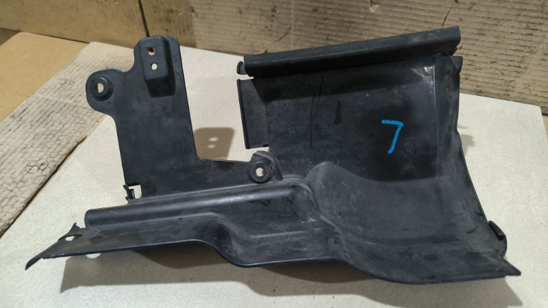 Направляющая воздуха левая передняя volvo S80 31323451 купить Б/У id1604