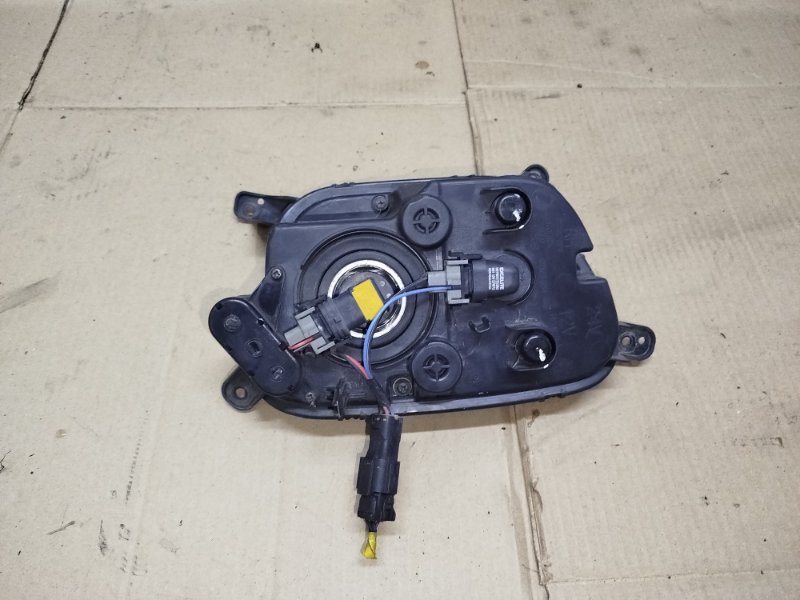 Противотуманка передняя правая Kia Sorento 2013 XM D4HB 2.2 crdi