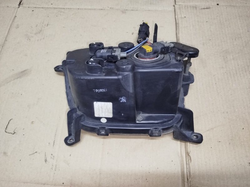 Противотуманка передняя правая Kia Sorento 2013 XM D4HB 2.2 crdi