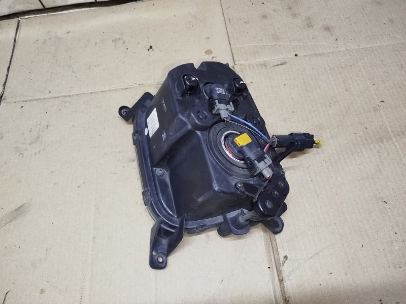 Противотуманка передняя правая Kia Sorento 2013 XM D4HB 2.2 crdi