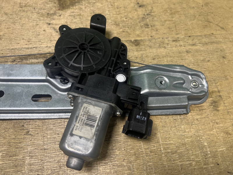 Стеклоподъемник задний левый Ford C-Max C344