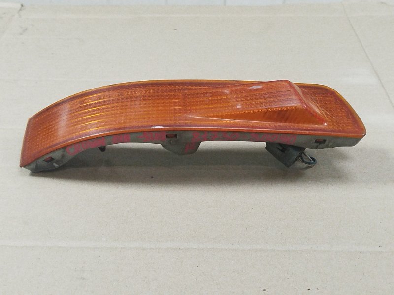 Указатель поворота в бампер передний правый Crown 1992 JZS141