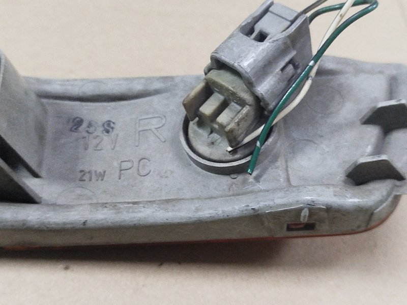 Указатель поворота в бампер передний правый Crown 1992 JZS141