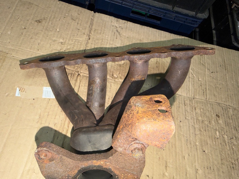 Коллектор выпускной Carisma 1997 DA 4G92