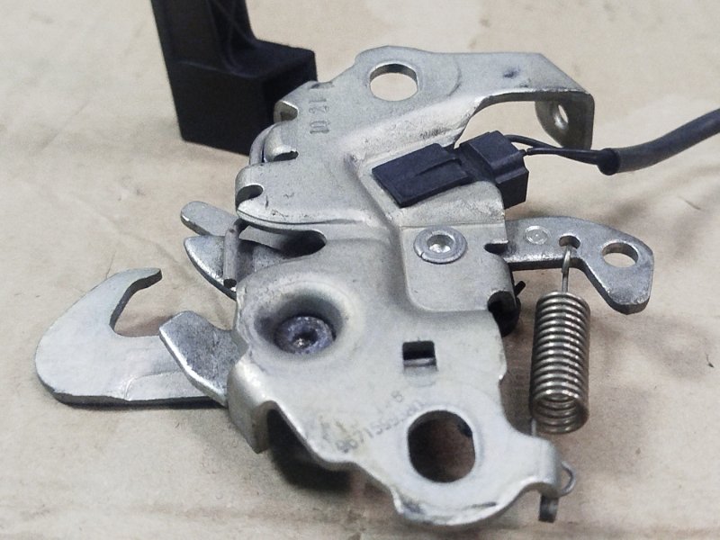 Замок капота 3008 2011 U5