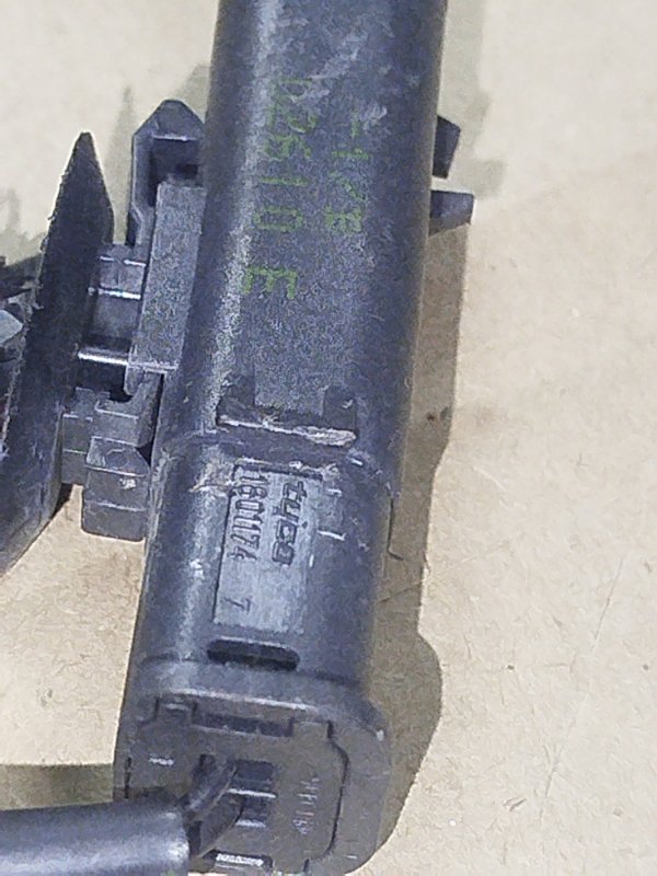 Замок капота 3008 2011 U5