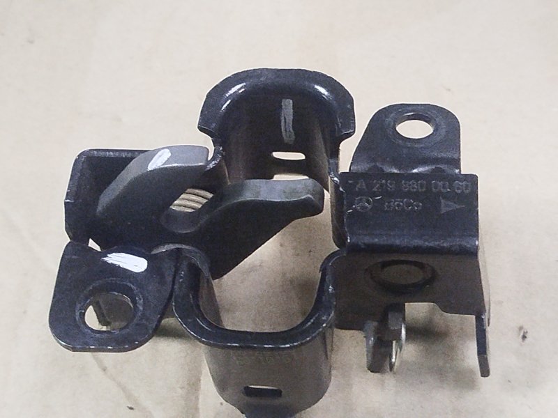 Замок капота CLS-Class 2006 C219 M113