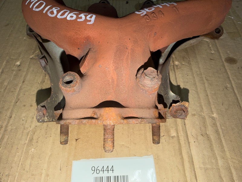 Коллектор выпускной Lancer 1995 CB4A 4G92 Коллектор выпускной Lancer 1995 CB4A 4G92