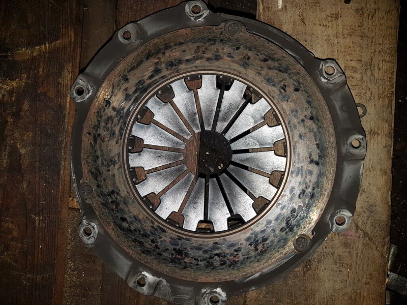 Корзина сцепления MAZDA CAPELLA CG2PP FP-DE FS0116410C контрактная