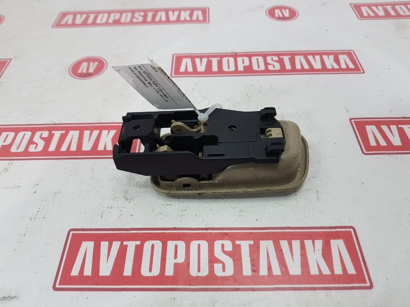 Ручка двери внутренняя задняя правая HARRIER MCU10W 1MZ-FE