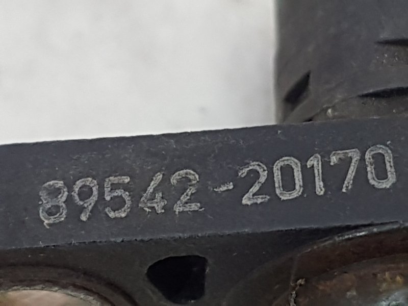 Датчик ABS передний правый WISH ZNE10G 1ZZ-FE