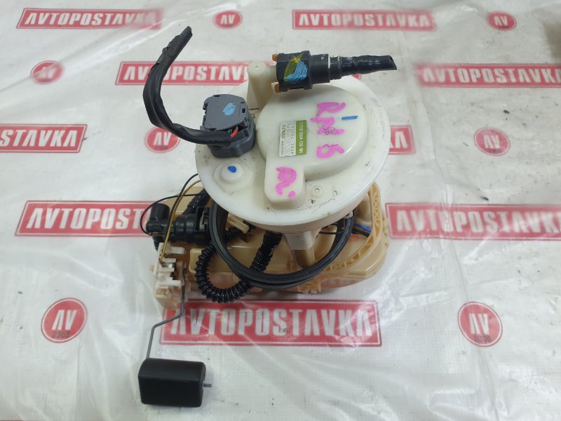 Насос топливный HONDA STREAM RN6 R18A 17045-SMA-010 контрактная