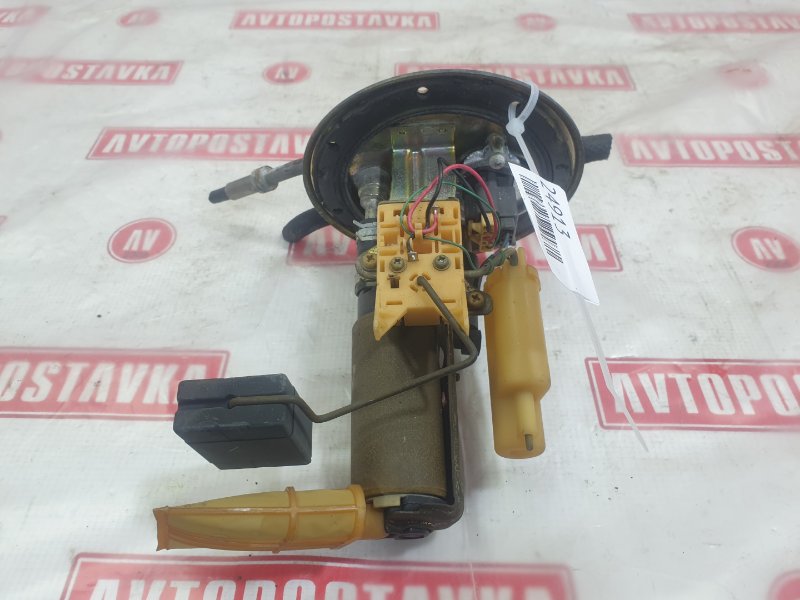 Насос топливный COROLLA AE114 4A-FE