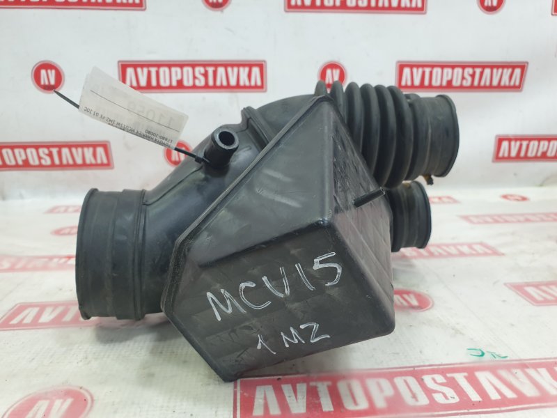 Патрубок воздушного фильтра TOYOTA HARRIER 03.2001 MCU15W 1MZ-FE 17880-20080 контрактная
