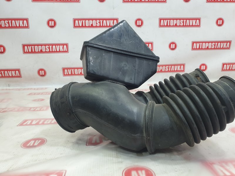 Патрубок воздушного фильтра HARRIER 03.2001 MCU15W 1MZ-FE
