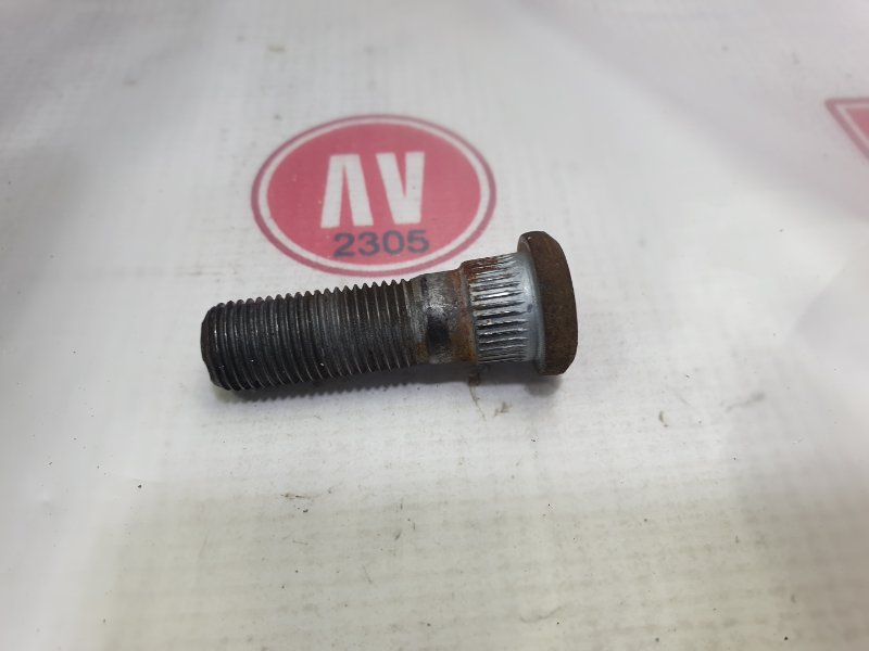 Шпилька колесная X-TRAIL NT30 QR20DE