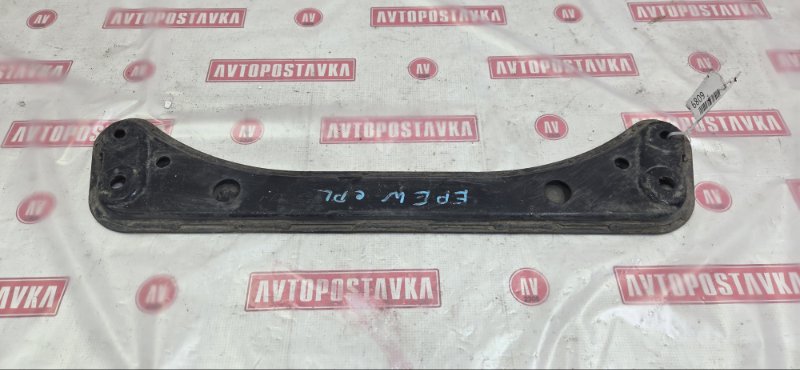 Подрамник поперечный передний MAZDA TRIBUTE EPEW YF E11234H90 контрактная