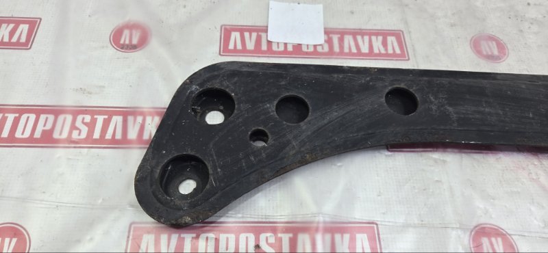 Подрамник поперечный передний TRIBUTE EPEW YF