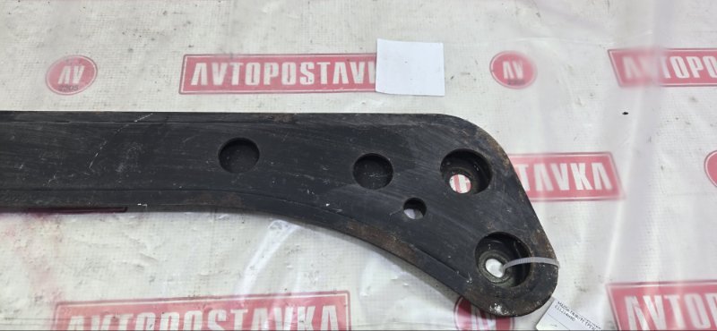 Подрамник поперечный передний TRIBUTE EPEW YF