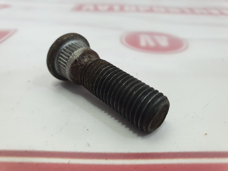 Шпилька колесная PLATZ SCP11 1SZ-FE