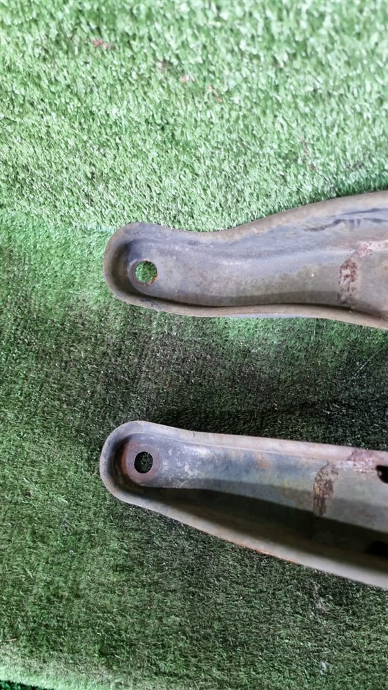 Балка задняя Nissan Rnessa N30 KA24DE