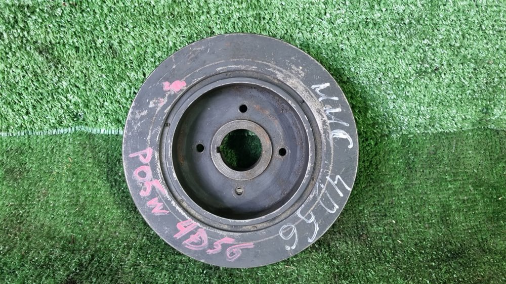 Шкив коленвала Mitsubishi Delica 1992 P05 4D56 контрактная