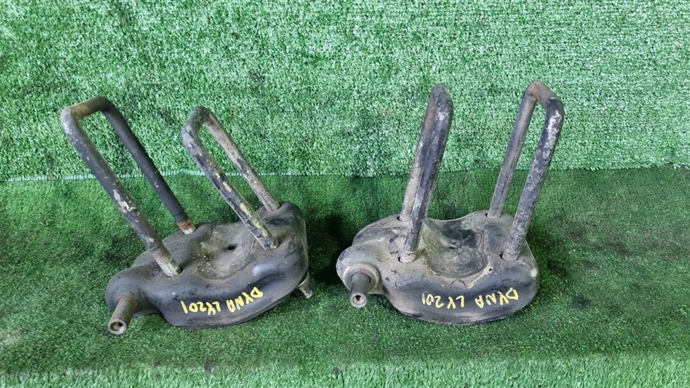 Стремянка рессоры задняя Toyota DYNA 1998 LY201 3L контрактная